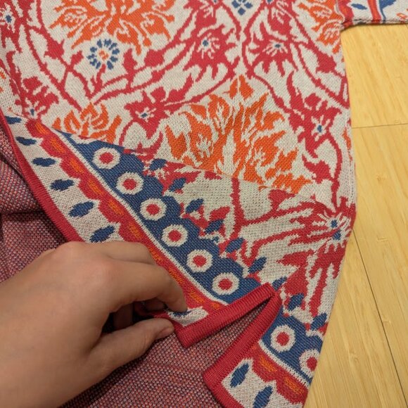 Peruvian Connection pull over/shirt, floral abstract design. never worn before - Picture 7 of 9